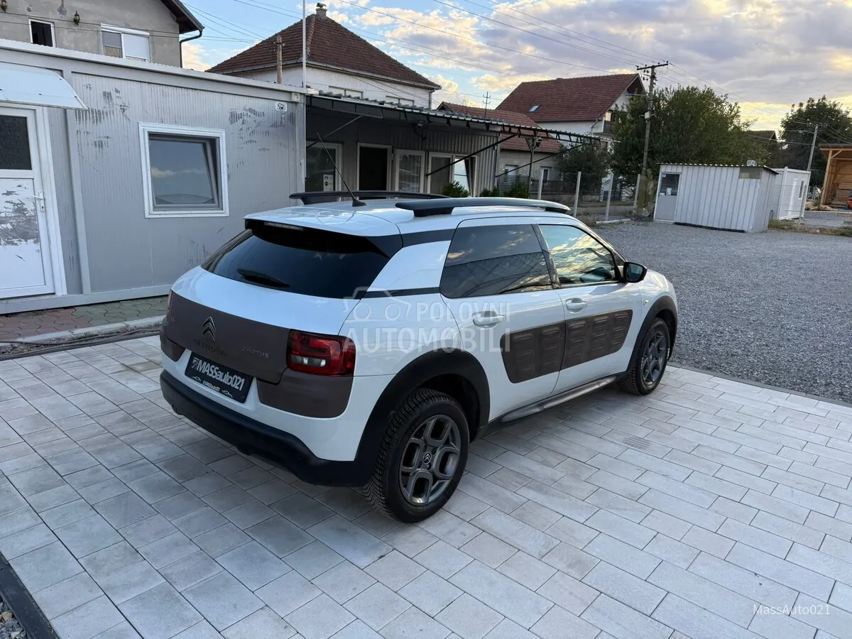 Citroen C4 Cactus 2015 photo 2