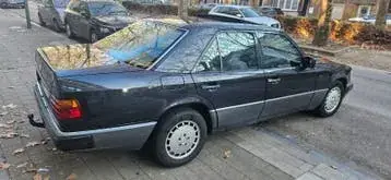 Mercedes-Benz E-Class 1991 photo 3