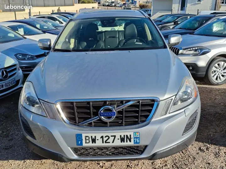 Volvo Xc60 2011 photo 2