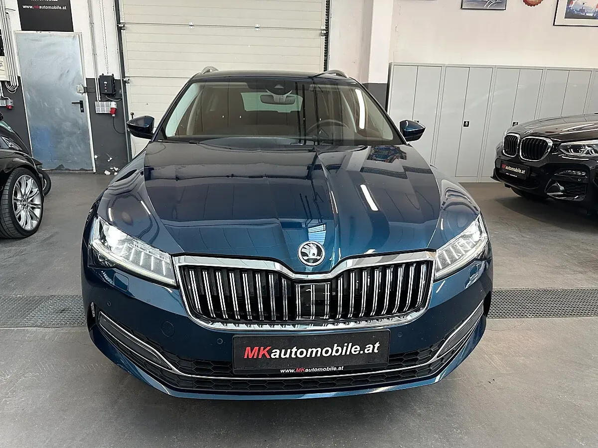 Skoda Superb 2022 photo 2