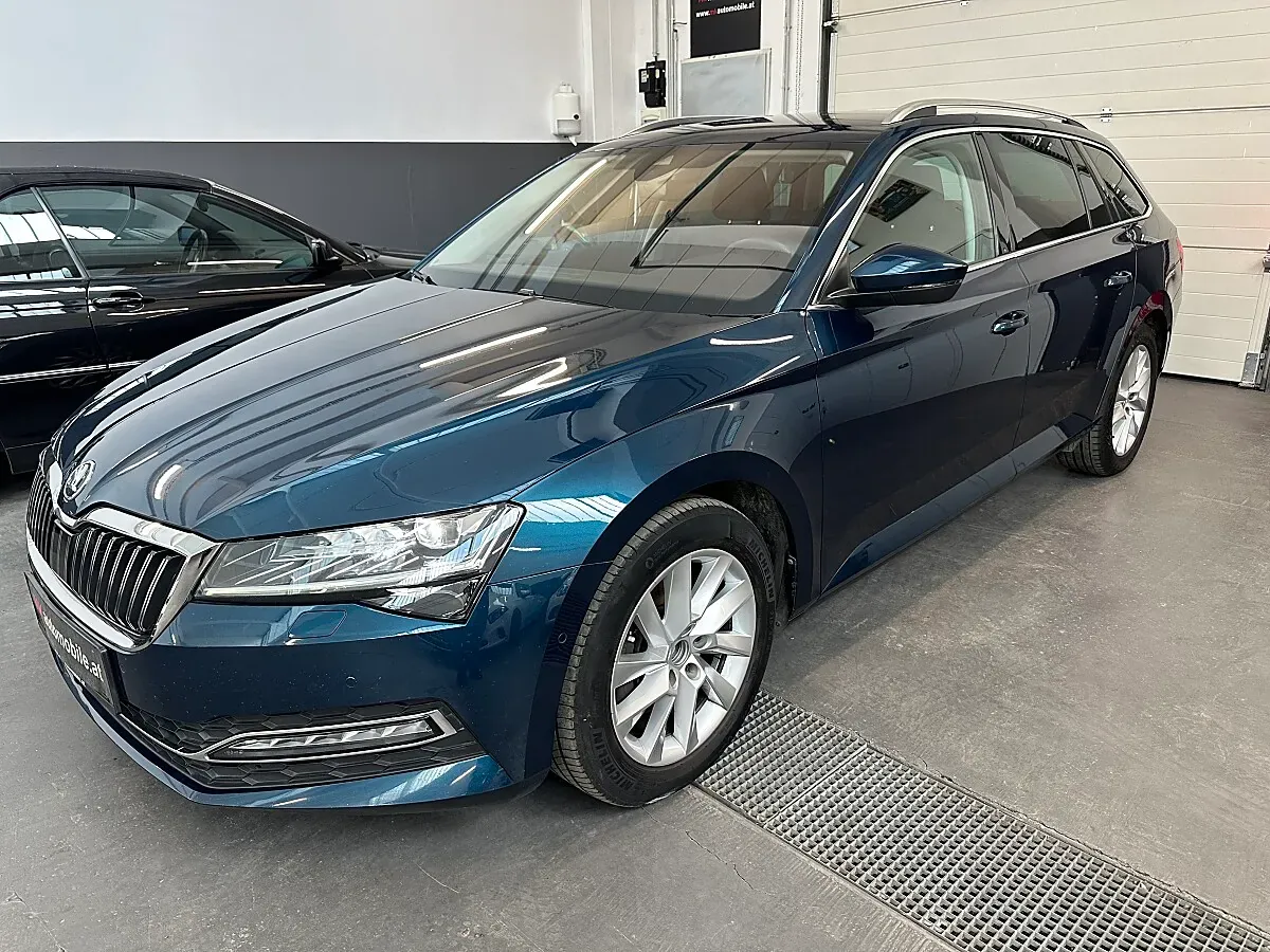 Skoda Superb 2022 photo 3
