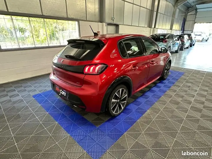 Peugeot 208 2022 photo 3