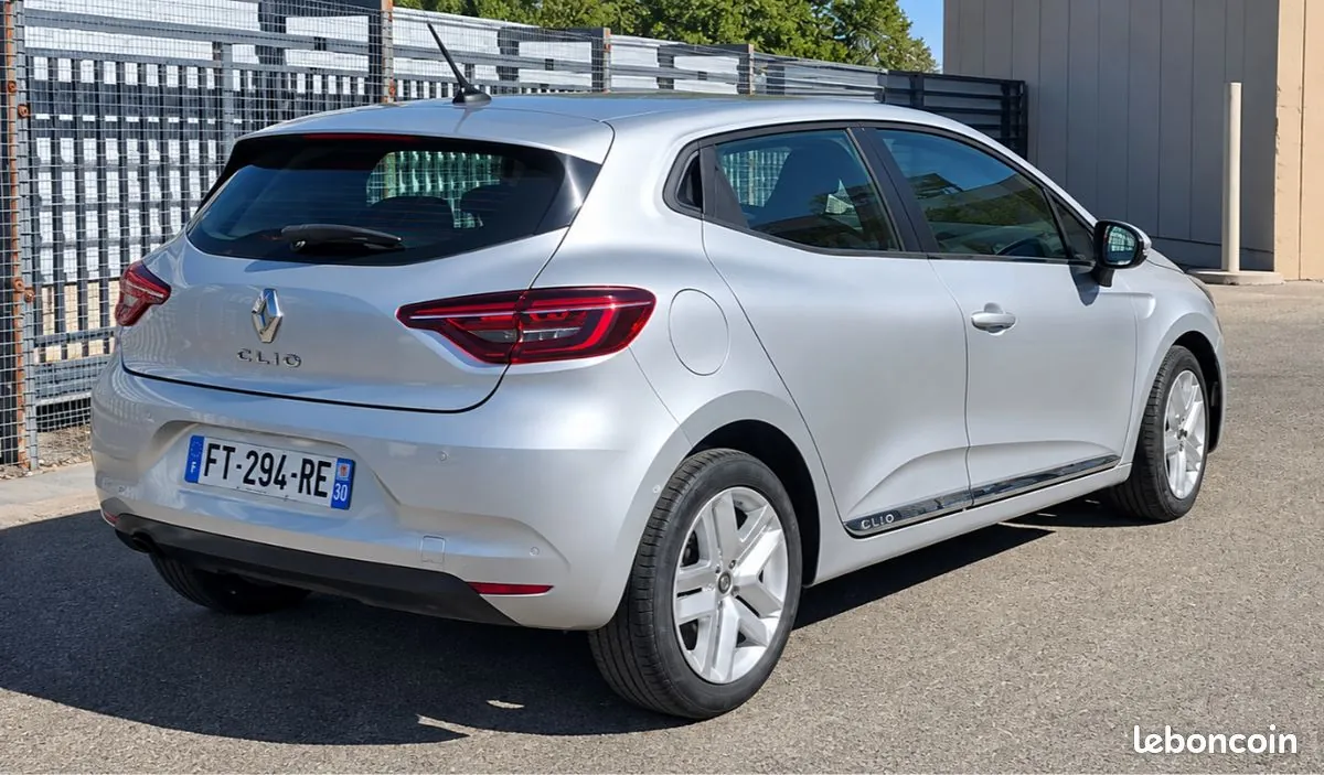 Renault Clio 2020 photo 2