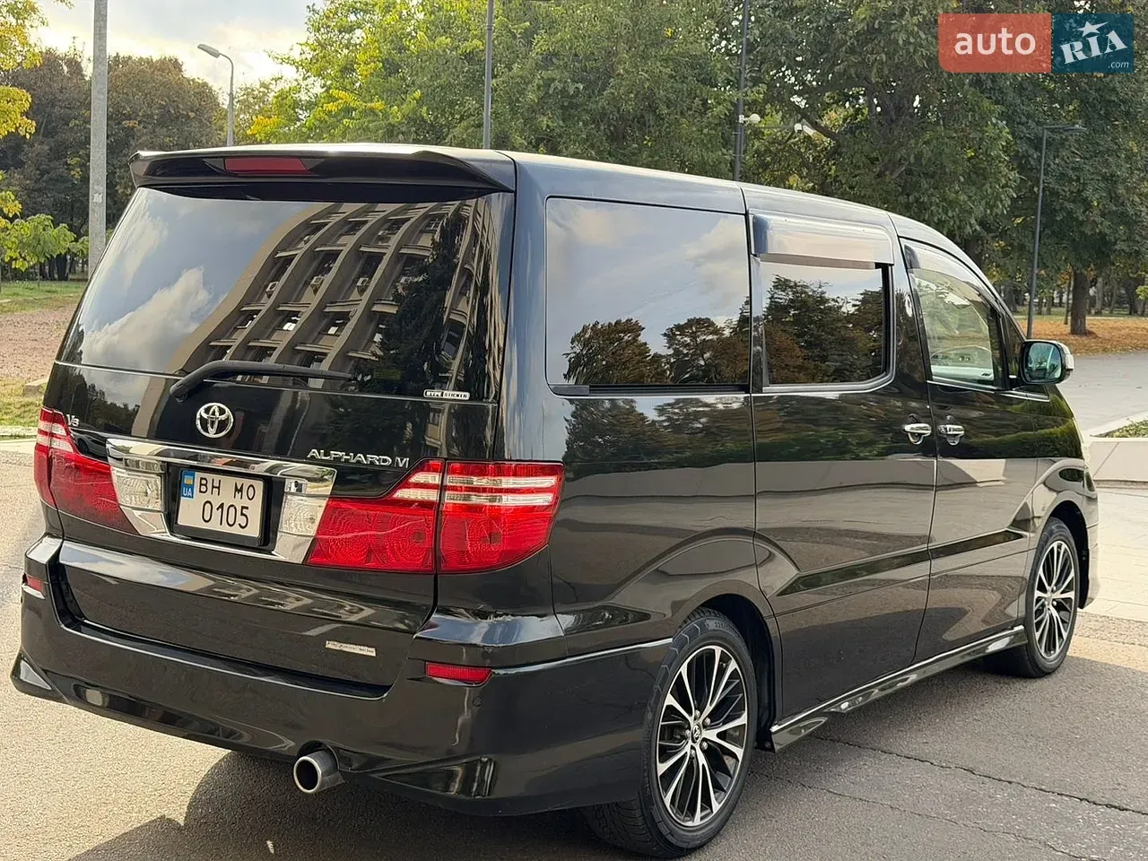 Toyota Alphard 2006 photo 3