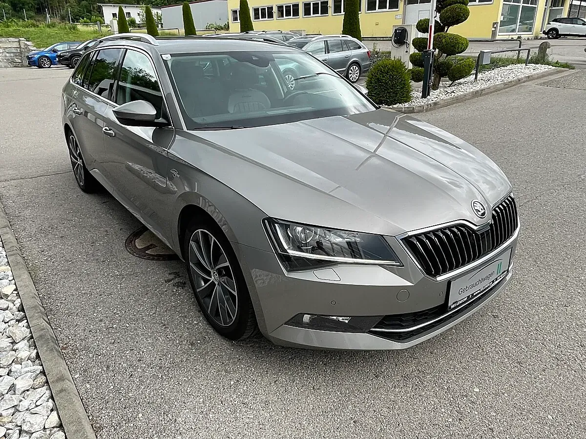 Skoda Superb 2018 photo 3