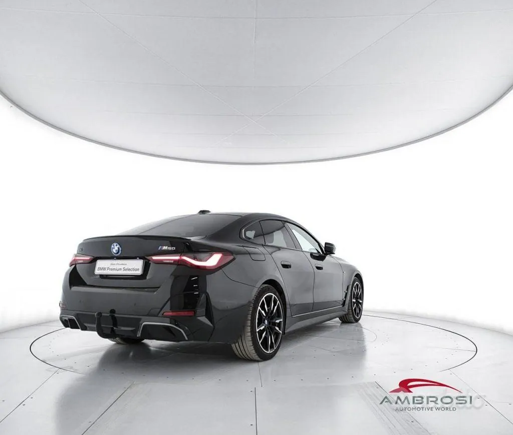 BMW I4 2023 photo 3