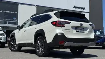 Subaru Outback 2024 photo 3