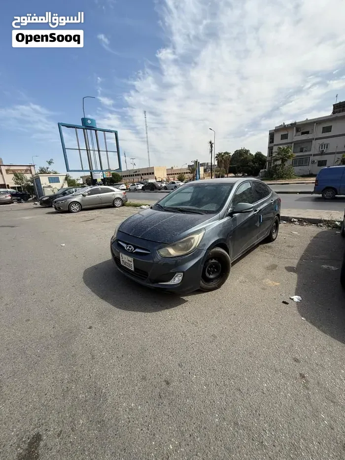 Hyundai Accent 2012 photo 4