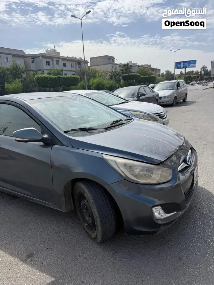 Hyundai Accent 2012 photo 3