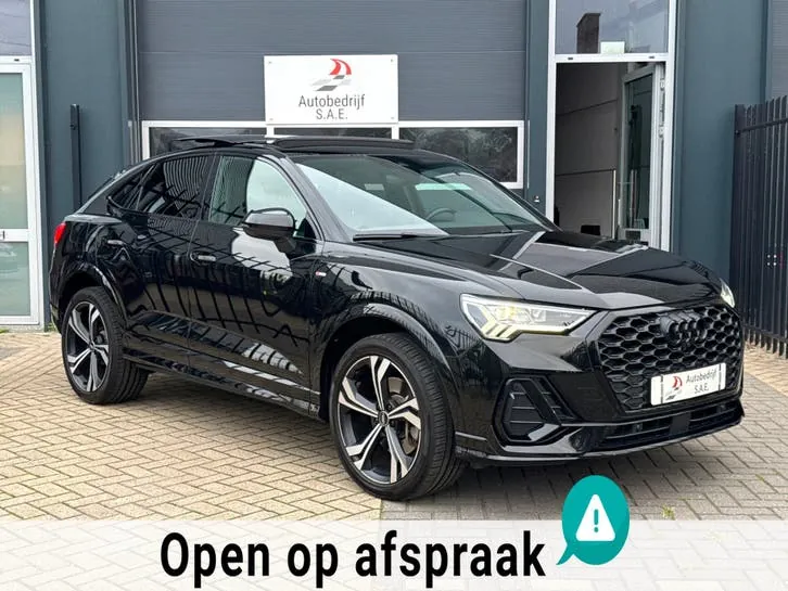 Audi Q3 2022 photo 2
