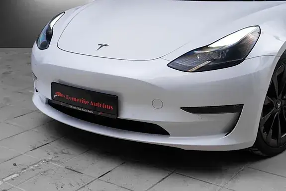 Tesla Model 3 2022 photo 2