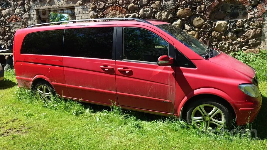 Mercedes-Benz Viano 2009 photo 2