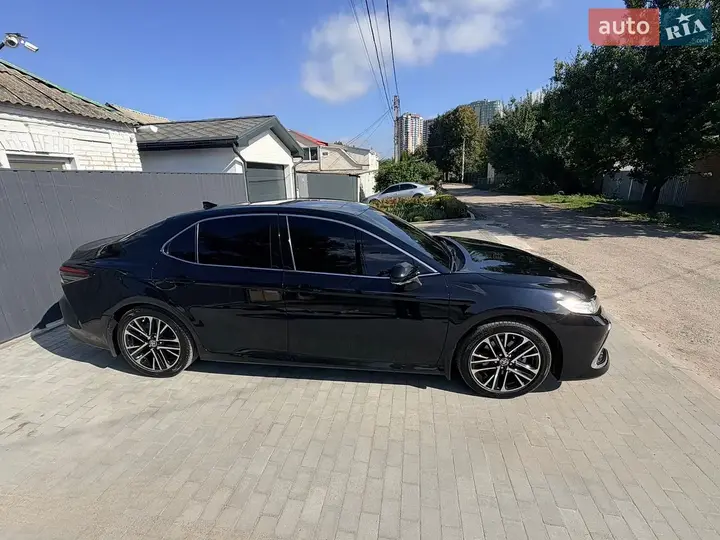 Toyota Camry 2018 photo 3