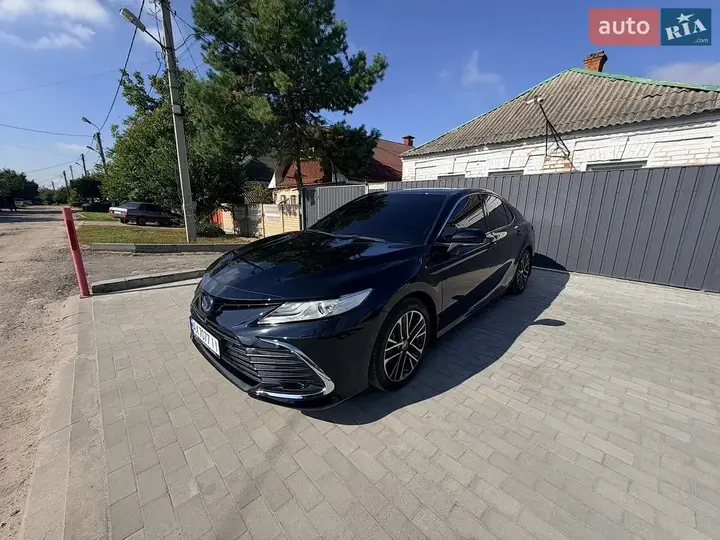 Toyota Camry 2018 photo 2