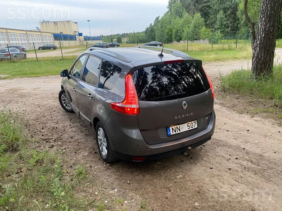 Renault Grand Scenic 2013 photo 5