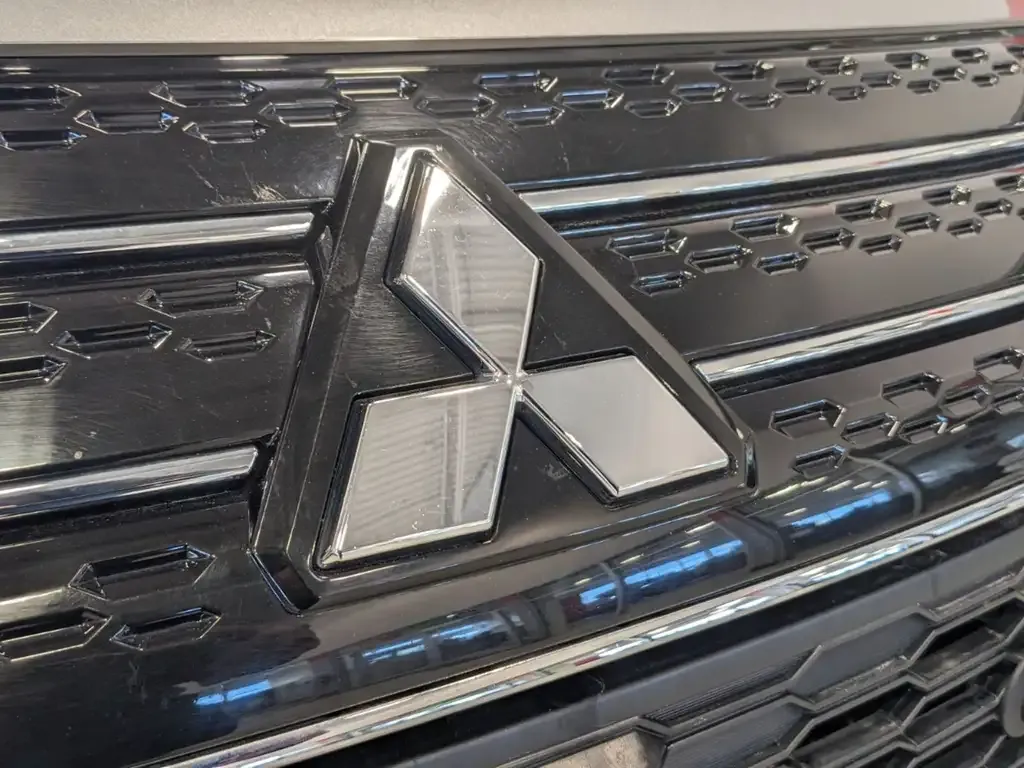 Mitsubishi Outlander 2024 photo 5