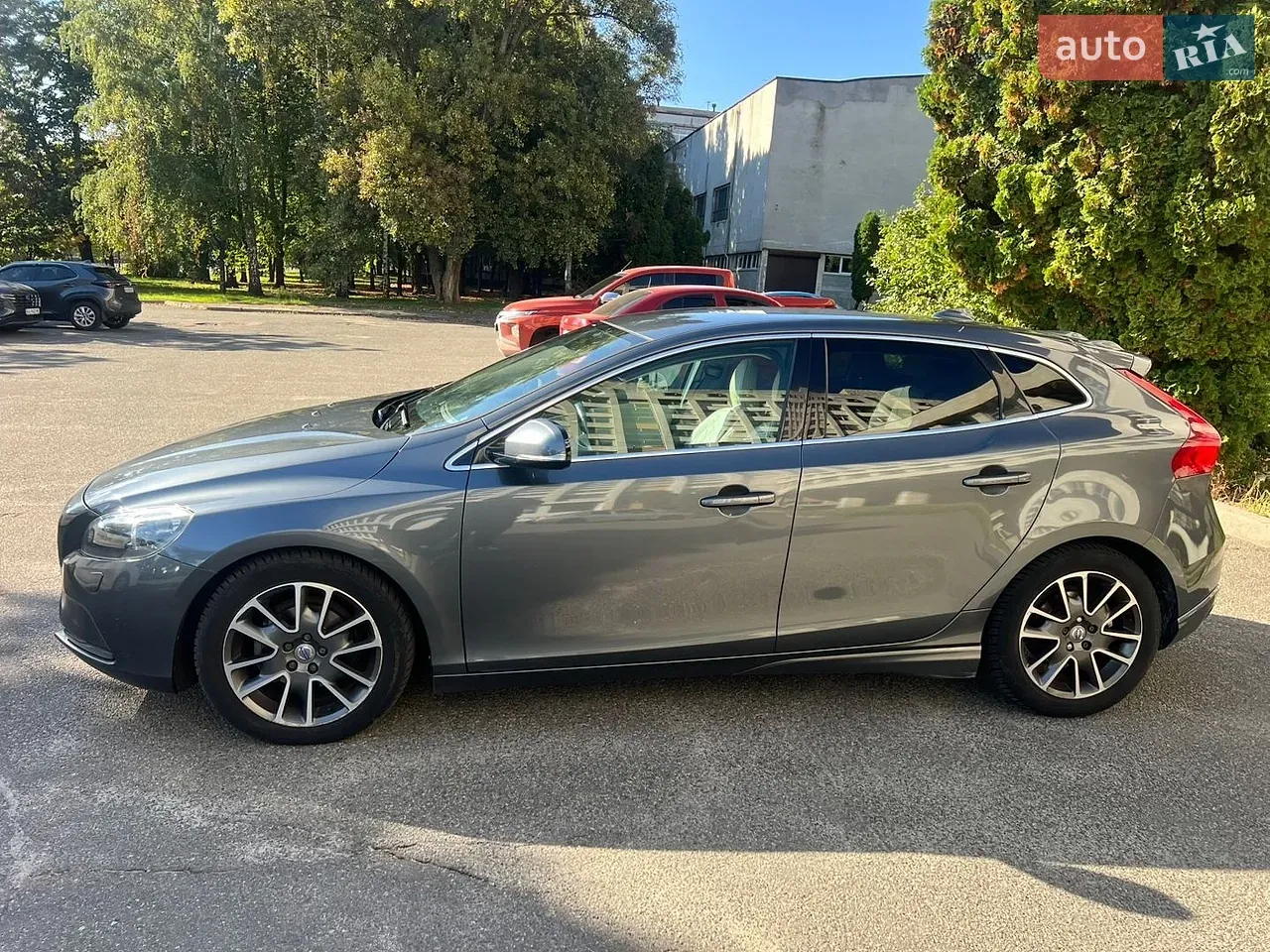 Volvo V40 2012 photo 3