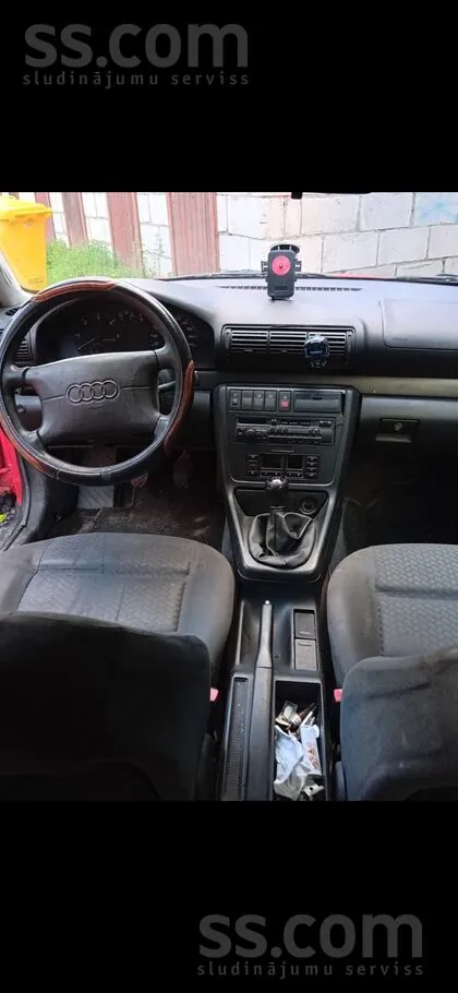 Audi A4 1997 photo 4