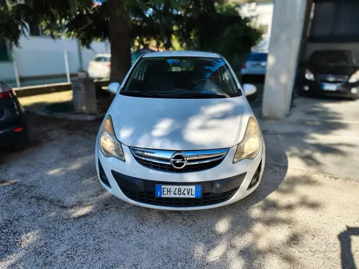 Opel Corsa 2011 photo 4