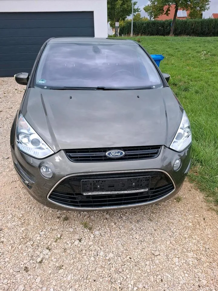 Ford S-Max Titanium