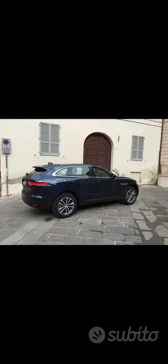 Jaguar F-Pace 2017 photo 2