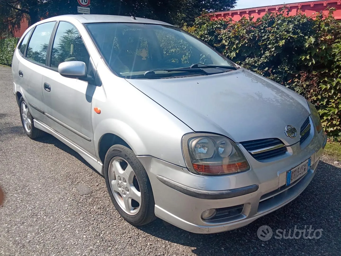 Nissan Almera 2003 photo 2