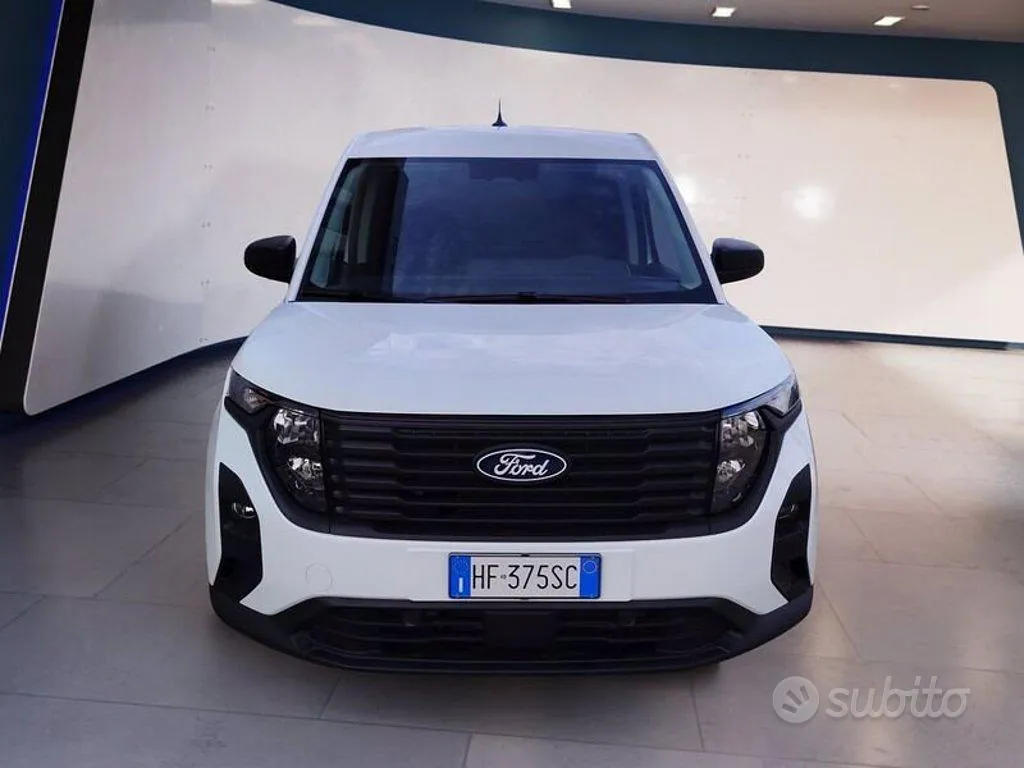 Ford Transit Courier 2026 photo 2