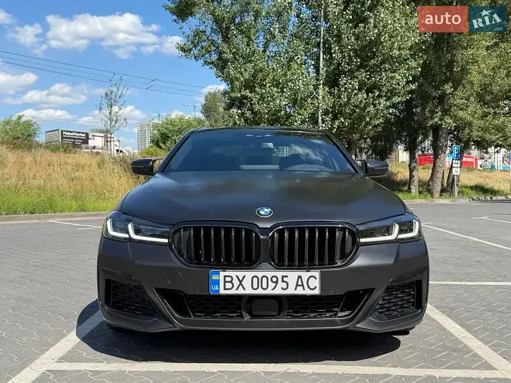 BMW 5 Series 2018 photo 2