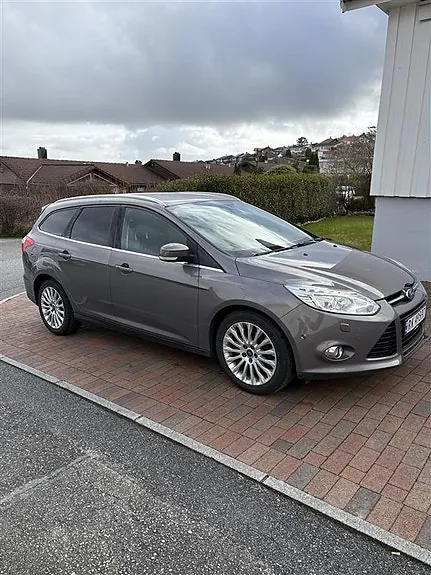 Ford Focus 2012 photo 2