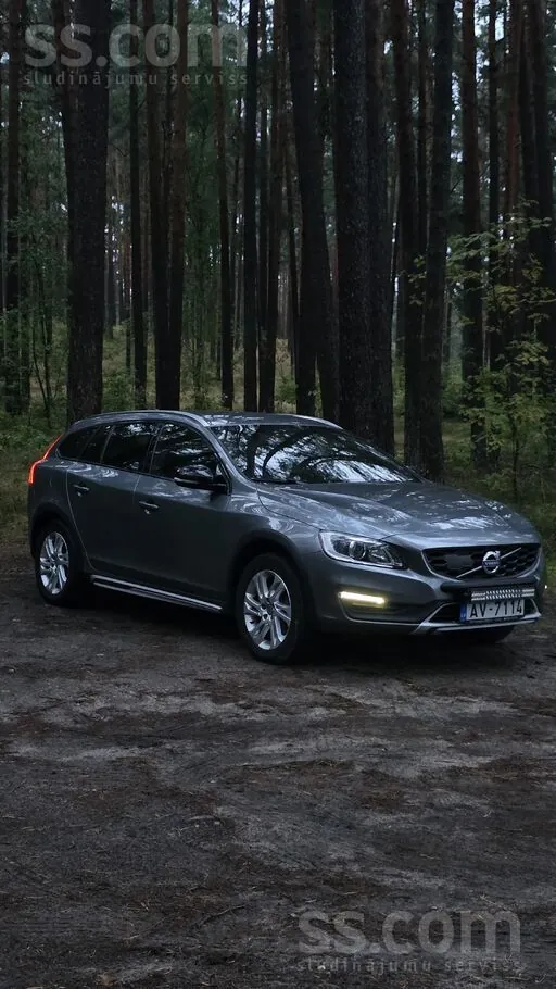 Volvo V60 2016 photo 2