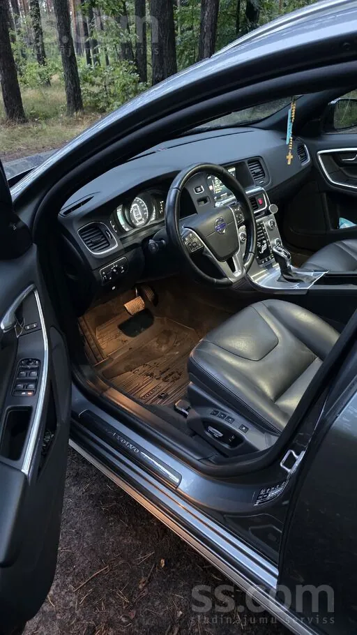 Volvo V60 2016 photo 4