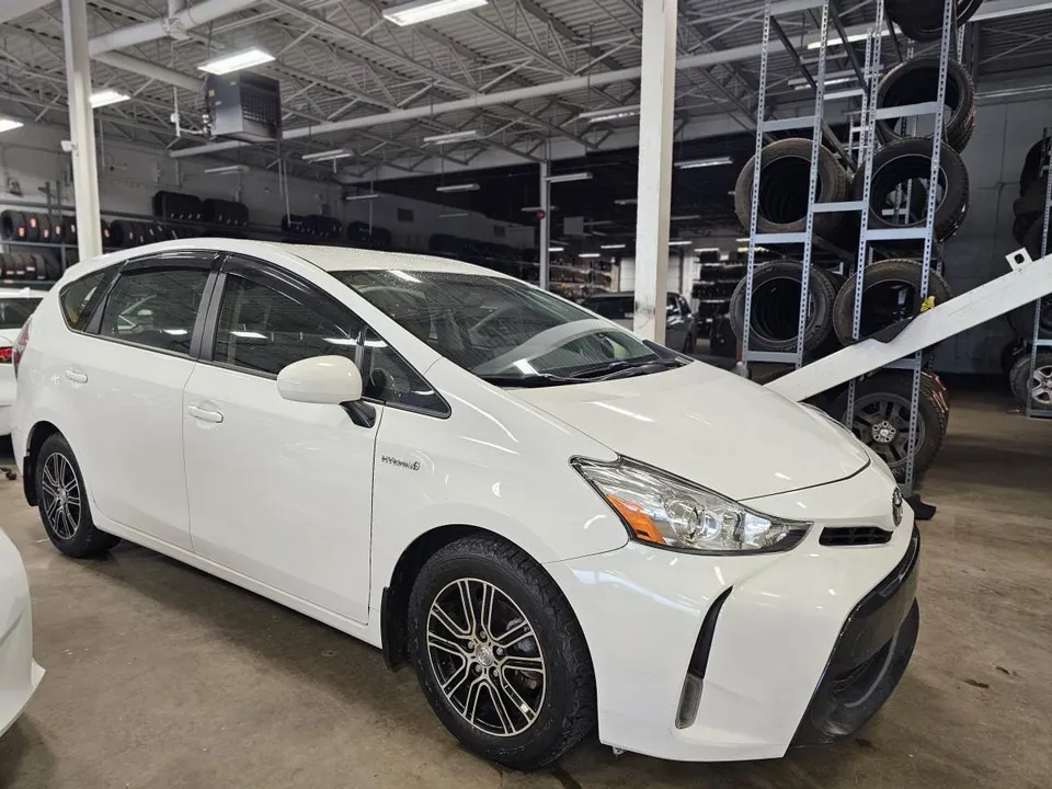 Toyota Prius V
