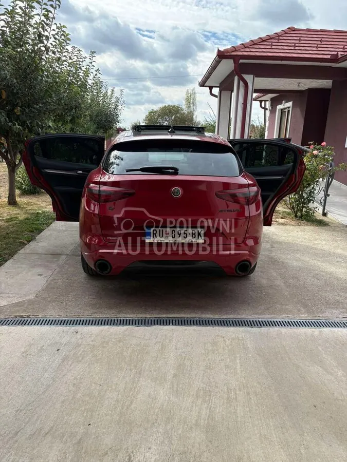 Alfa Romeo Stelvio 2021 photo 5