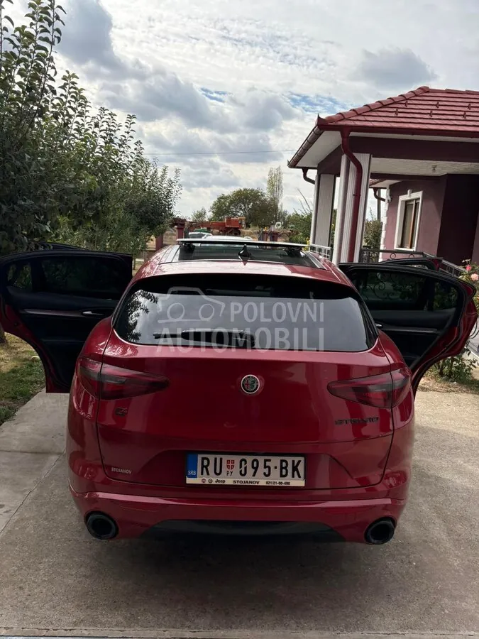 Alfa Romeo Stelvio 2021 photo 4