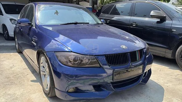 BMW 320I