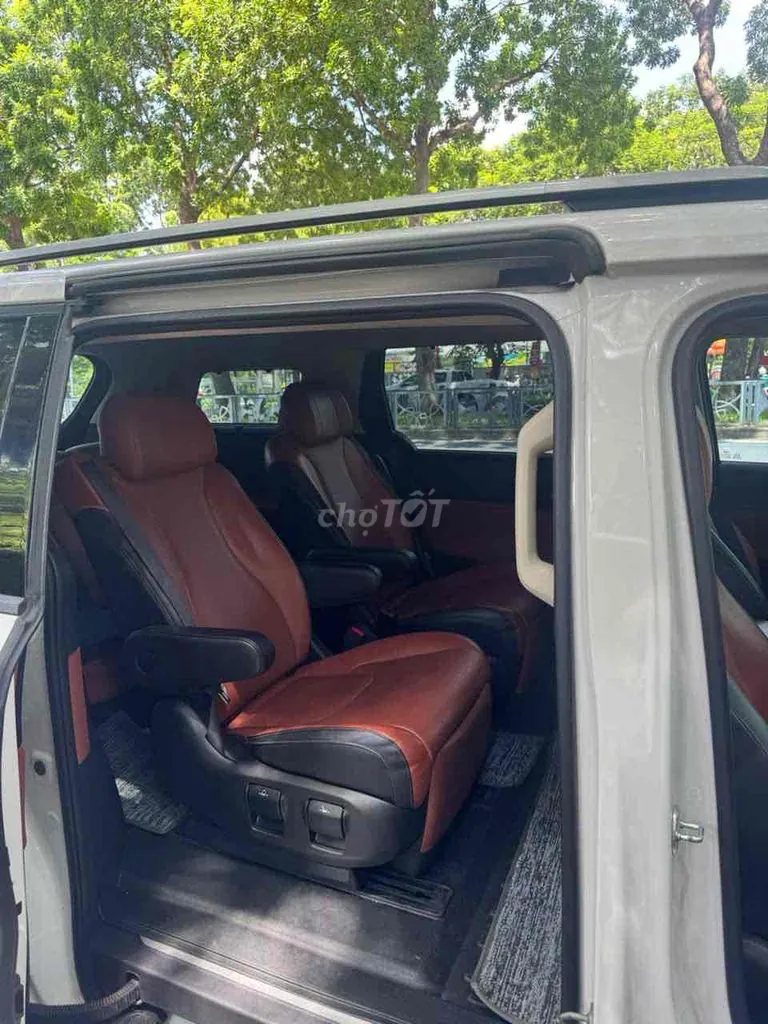 Kia Carnival 2023 photo 5