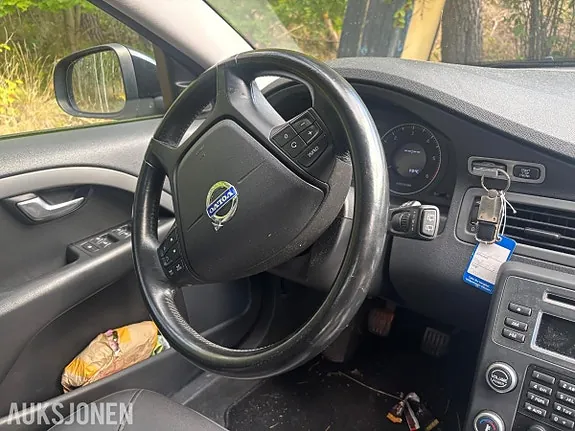 Volvo V70 2010 photo 5