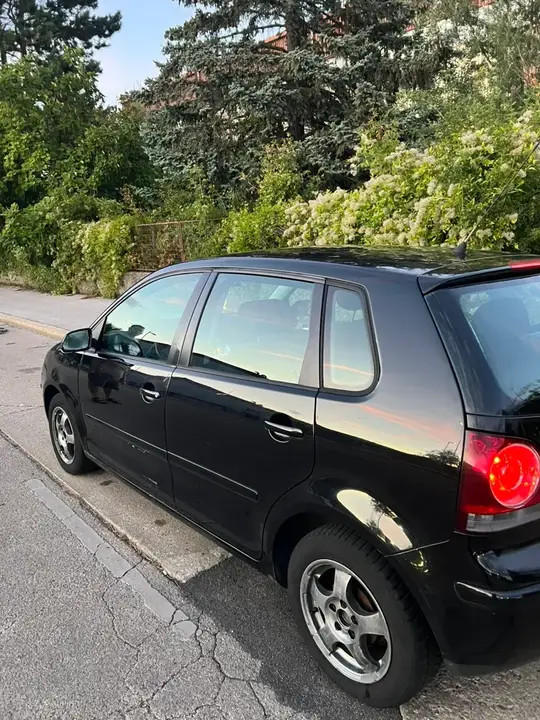 Volkswagen Polo 2006 photo 3