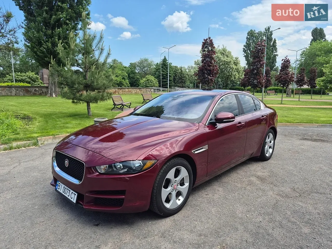 Jaguar Xe 2016 photo 5