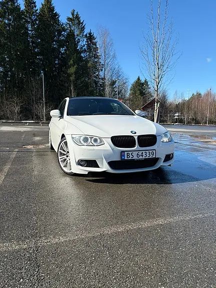 BMW 320I 2012 photo 3