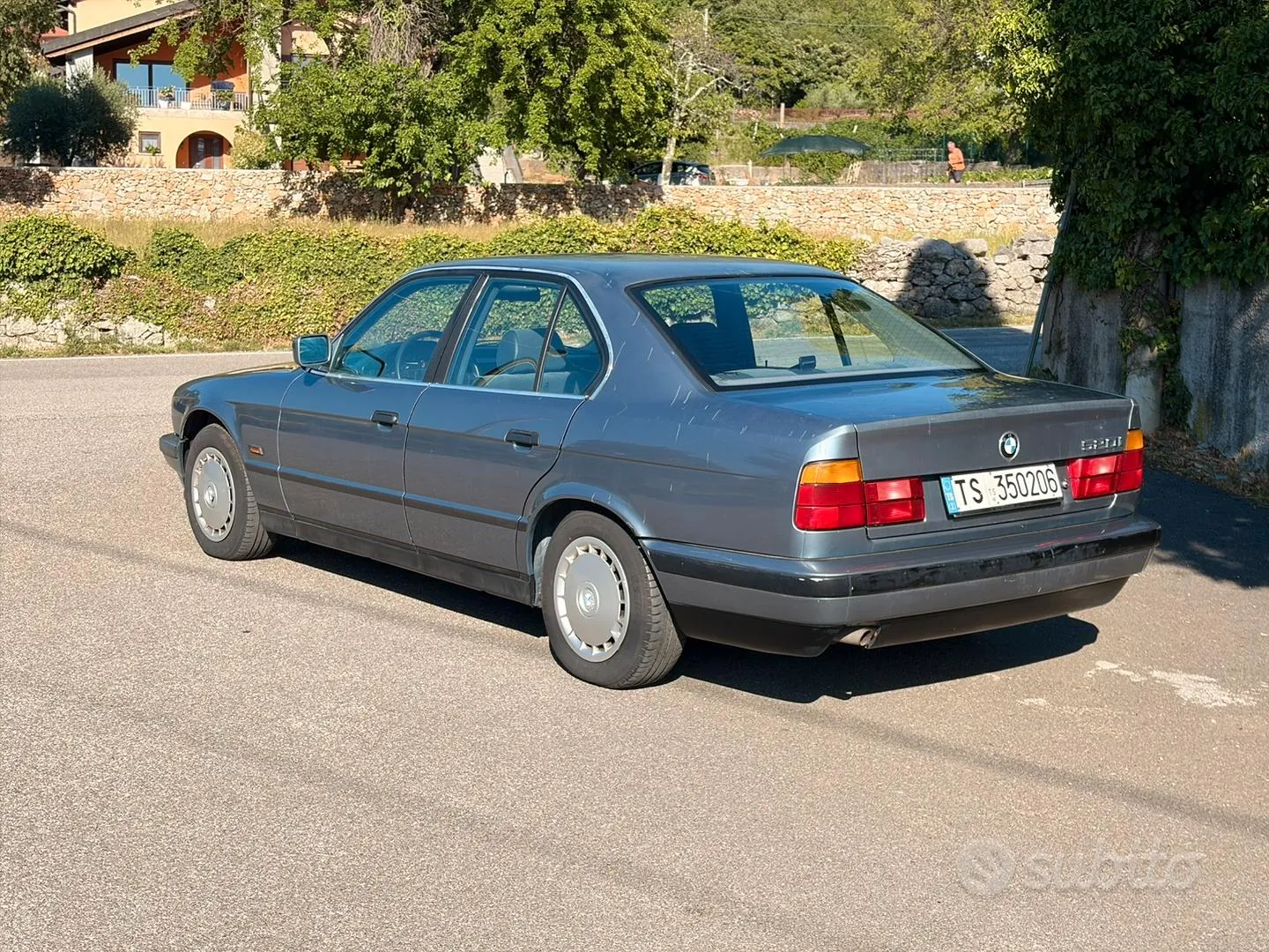 BMW E34 1989 photo 2