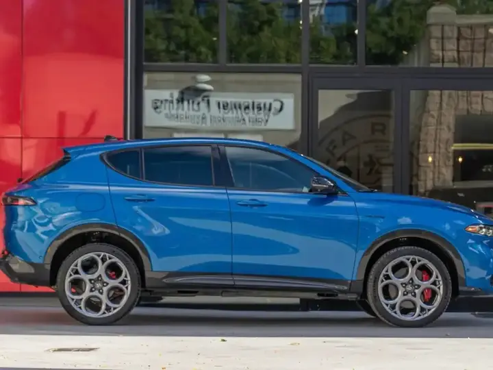Alfa Romeo Tonale 2023 photo 2
