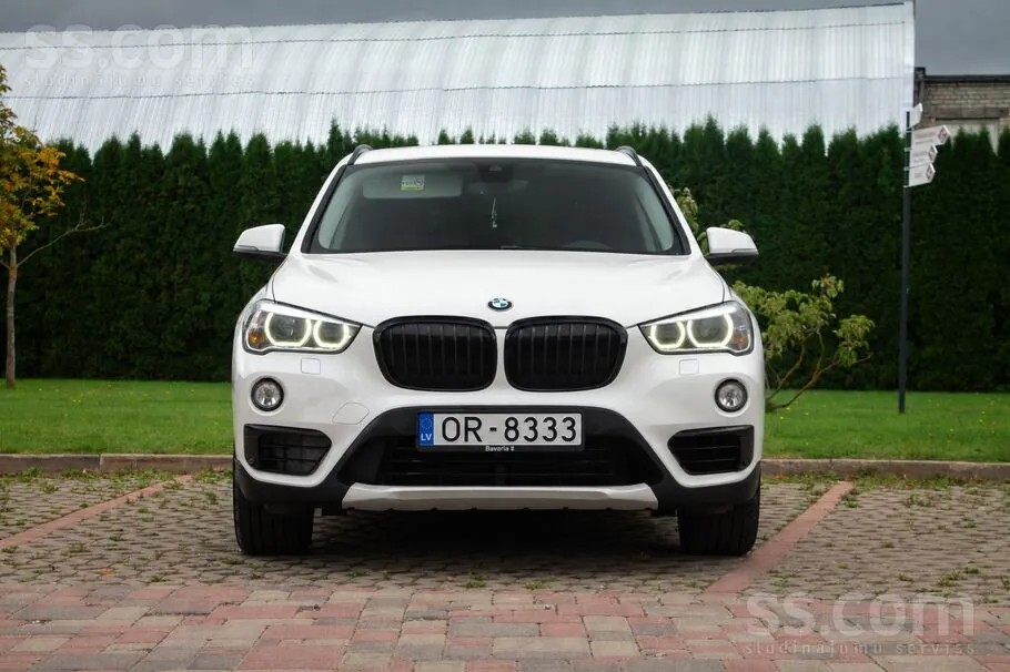 BMW X1 2015 photo 2