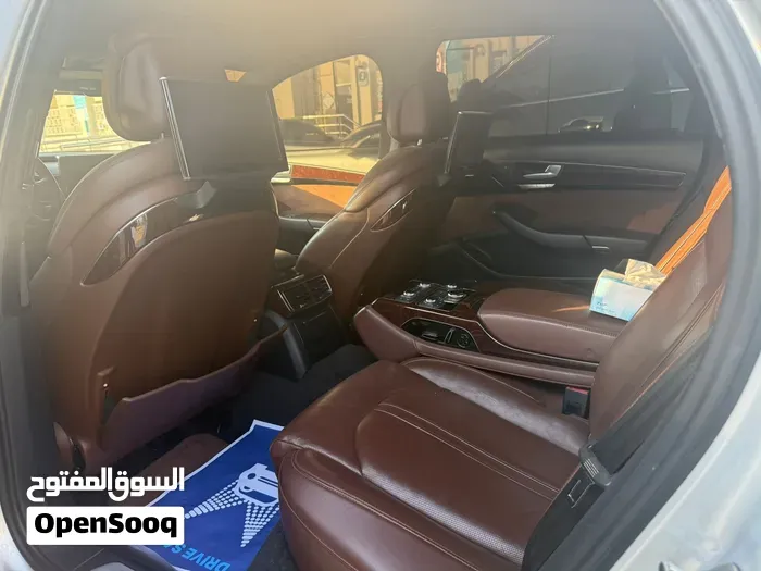 Audi A8 2013 photo 3