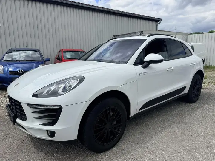 Porsche Macan S