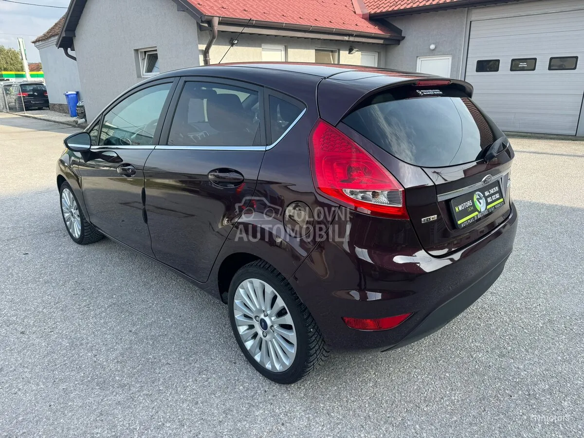 Ford Fiesta 2009 photo 2