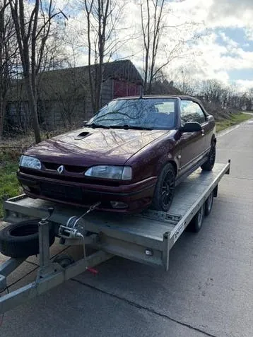 Renault 19