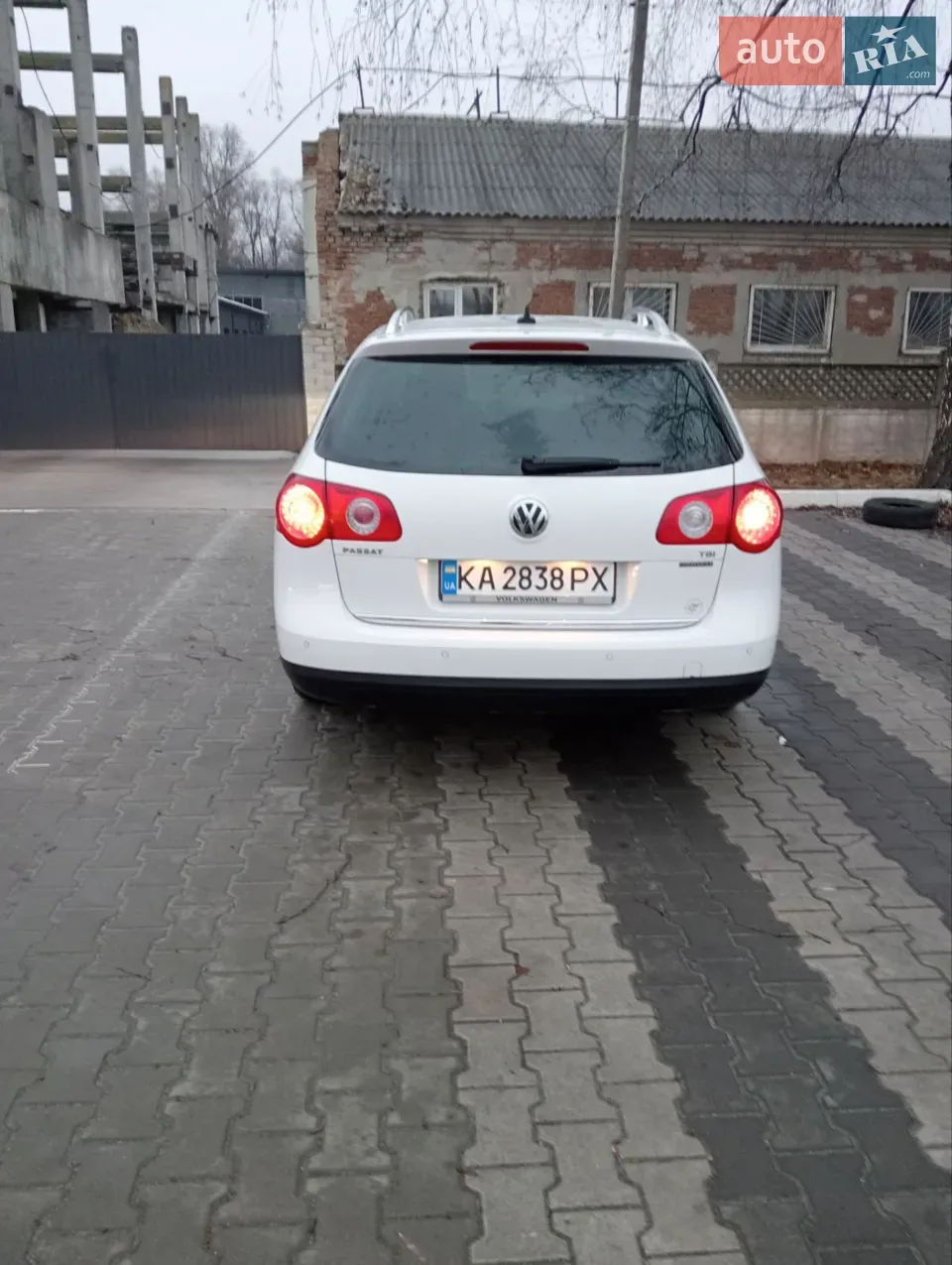 Volkswagen Passat 2009 photo 4