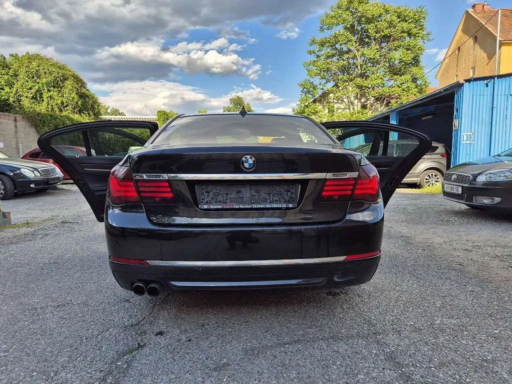 BMW 7 Series 2013 photo 3