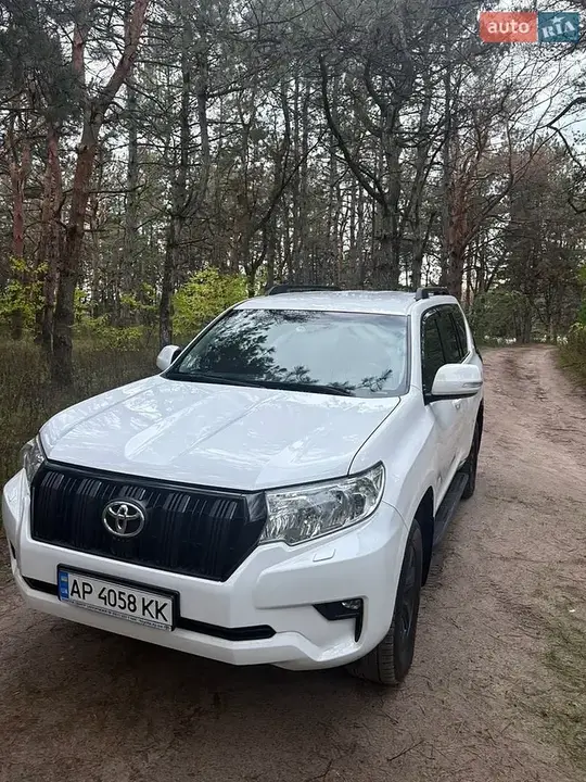 Toyota Land Cruiser Prado 2019 photo 3